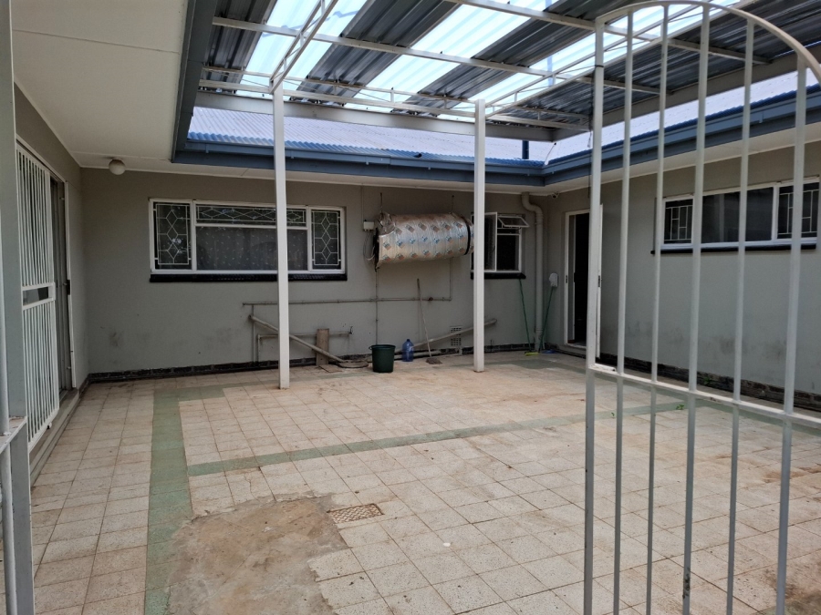 13 Bedroom Property for Sale in Universitas Free State